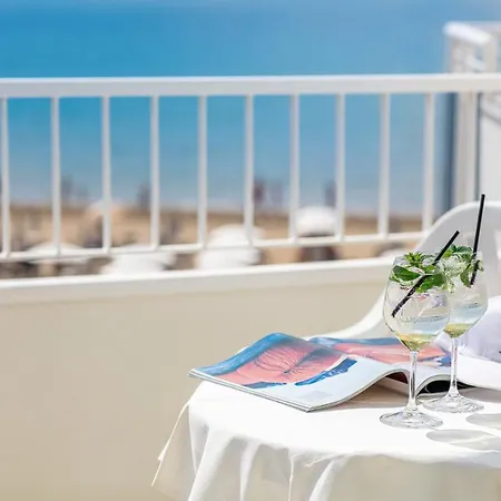 Hotel Condor 3*